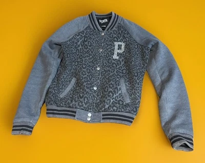 CHAQUETA BOMBER UNIVERSITARIA VICTORIA SECRET ROSA Estrás Leopardo para mujer Talla: Pequeña Foto 1 de 4