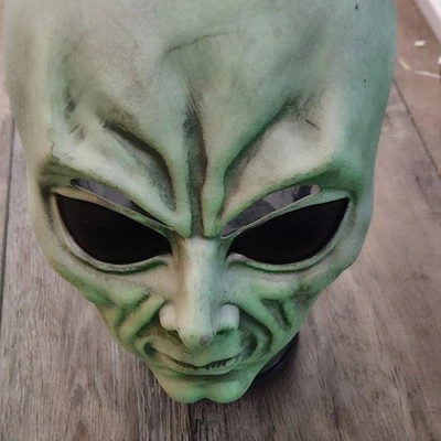 Happy Halloween Glow in the Dark Alien Mask One size fits all NWT Scary Horror - Image 1 of 4