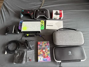 Nintendo Switch OLED-Modell Splatoon Edition + Mario Kart + Zubehörpaket - Bild 1 von 6