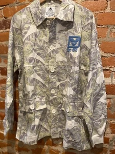 Camiseta deportiva Disney World Spirit chaqueta tropical palma abotonada. Talla Med - Imagen 1 de 8