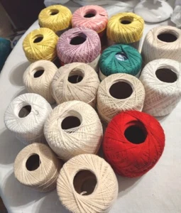 Lotto di 16 corde all'uncinetto diverse misure e marche per lo più colori neutri - Foto 1 di 9