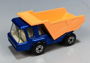 Matchbox SF #23 Atlas Dump Truck blue gray interior clear windows VNM - Picture 1 of 6