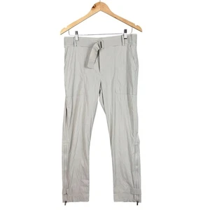 Athleta Trekkie Belted Pant 10 Birch Gray Wandern leicht Outdoor Ankle Zip - Bild 1 von 12