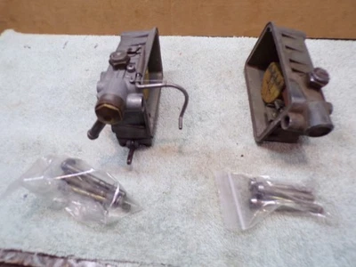 Par de piezas de carburador de cuencos de combustible primarios y secundarios Holley Foto 1 de 3