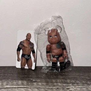 BE@RBRICK Bearbrick Series 48 Artist The Rock Figure And Card - Bild 1 von 2