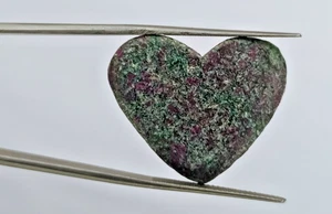 Pietra preziosa a forma di cuore fucsite rubino naturale 100% pietra preziosa sfusa 40 CT - Foto 1 di 5