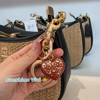 NUEVO CON ETIQUETAS Coach Signature C Bolso Corazón Dije Llavero Llavero Dorado/Rojo CW488 Foto 1 de 4