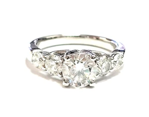 Gorgeous Platinum Diamond Engagement Ring with GIA Cert for Center Diamond - Picture 1 of 11