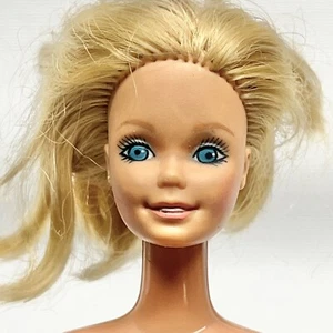 Barbie vintage 1984 Mattel giorno per notte capelli biondi occhio blu bambola nuda - Foto 1 di 6