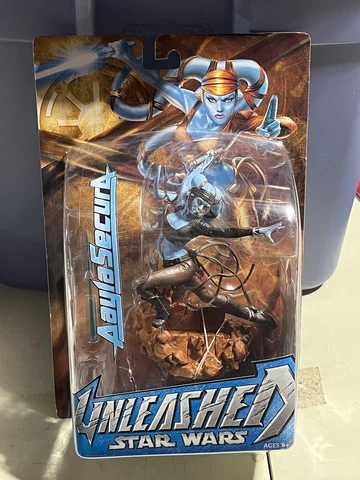 Star Wars AAYLA SECURA Unleashed NEW ON SEALED CARD Hasbro Cover