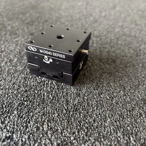 Newport M-DS40 XY Positioning Stage - Picture 1 of 3