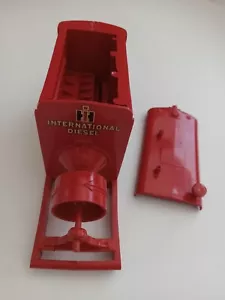 International Harvester UD24 Power Unit Red Plastic Cig Dispenser NEW PRICE!! - Picture 1 of 12