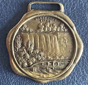Reloj Llavero Minneha Falls Años 1910 De Colección Minneapolis MN Raro - Imagen 1 de 3