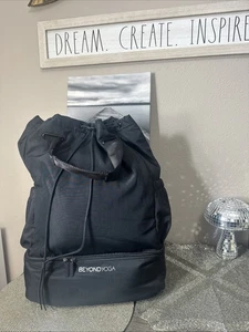 Zaino BEYOND YOGA nero logo toggle fondo zip grande TOTE usato usato in ottime condizioni-come nuovo - Foto 1 di 24