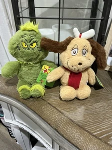 Dr. Seuss Grinch & Max Hund Plüschtier Set mit mehreren Quietsch- & Knittergeräuschen NEU - Bild 1 von 1