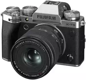 FUJIFILM X-T5 Kit silber +XF 2,8-4,8/16-50mm R LM WR, Kamera Spiegelreflexkamera - Bild 1 von 6