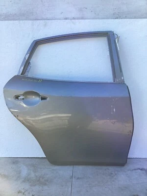 Infiniti M35h M37 M56 Q70 Q70L 2011-2019 puerta trasera derecha OEM usada Foto 1 de 4