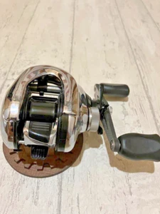 Shimano 12 ANTARES HG Right Hand Baitcasting Reel - Picture 1 of 4