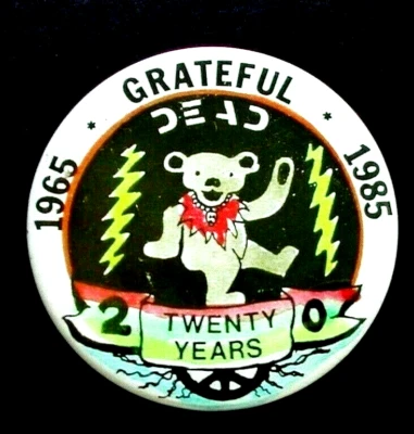 Grateful Dead Pin 1965 1985 Twenty Years Dancing Bear GD Lightning Pinback Badge - Image 1 of 3