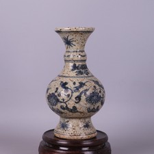 Chinese old porcelain Blue and white vase