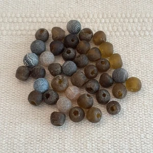 Lot of 40 Mixed Recycled Glass & Agate Beads – Round Matte Rustic Finish - Picture 1 of 3