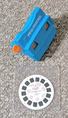 VIEWMASTER - SOLID BLUE VMI MODEL G VIEWER AND THE 3 REELS FROM CHARLOTTE'S WEB - Image 1 of 4