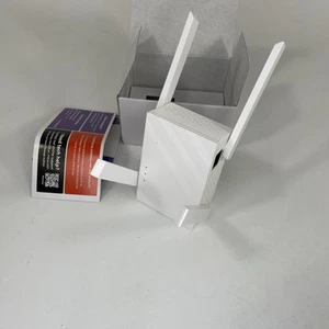 2025 WiFi Extender Signal Booster Dual Band 5GHz/2.4GHz, 1200Mbps Ethernet Port - Picture 1 of 6