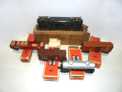 LIONEL GG1 VINTAGE O GAUGE TRAIN SET POST WAR - Image 1 of 4