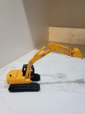 VTG John Deere Ertl Yellow Construction Loader Die Cast Excellent Condition  - Image 1 of 4