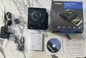 Polaroid Instant Print Digital Camera Z340 With 24 Zink Print Sheets Included - Picture 1 of 7
