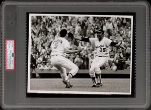 1970 Brooks Robinson & Mike Cuellar PSA/DNA Authentic Type 1 7x9 Photo Orioles - Picture 1 of 3