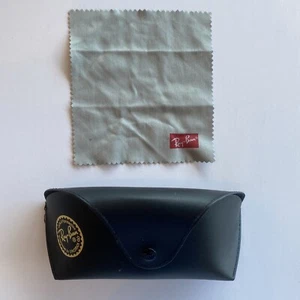 Ray-Ban Etui und Reinigungstuch für Ray-Ban Sonnenbrille Luxottica schwarz - Bild 1 von 7