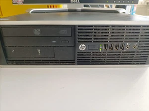 zu verkaufen sin 2 Stk. Desktop Client Pc win 10, + Fünf Stk. 19" 4:3 Monitore - Bild 1 von 8