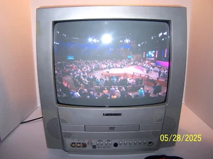 Sylvania SRTD413 13" CRTV DVD/TV Combo Retro Gaming Tested Working!! With REMOTE - Picture 1 of 23