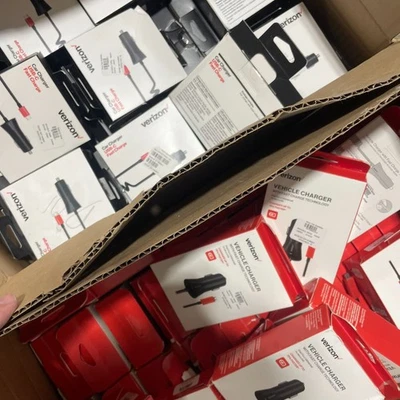 Venta al por mayor Lote 90x Cargadores de Coche Verizon - USB-C y Micro-USB Foto 1 de 4