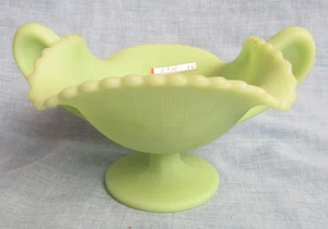 VINTAGE FENTON LIME SHERBET HANDLED BOWL FRUIT PEARS, CHERRIES GLOWS BEAUTIFUL - Picture 1 of 7