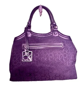 Borsa media CALVIN KLEIN pelle nera doppia tracolla elegante chiusura magnetica - Foto 1 di 14