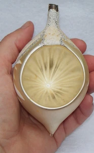 VINTAGE POLAND GERMANY? WHITE GLITTER HAND PAINTED INDENT CHRISTMAS ORNAMENT - Picture 1 of 4