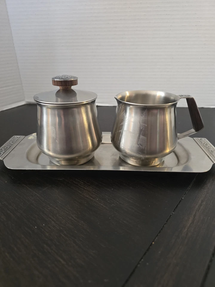 Azucarero, crema y bandeja vintage International Decantor de acero inoxidable 18-8 Foto 1 de 4