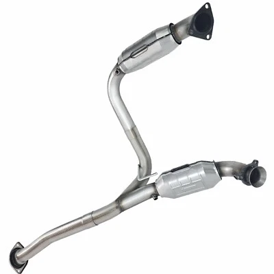 w/2 Catalytic Converter For Chevrolet Silverado 2500 /3500 2011-2016 6.0L Foto 1 de 4