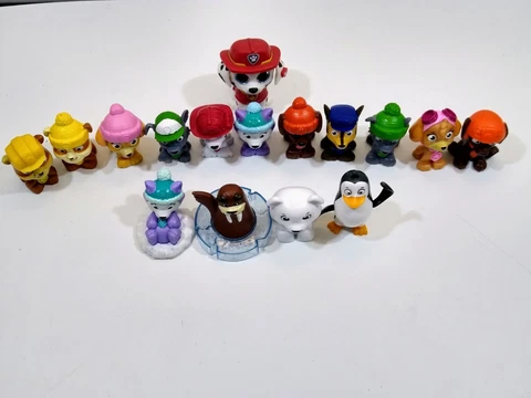 Paw Patrol Lot of 16 Figures Cover