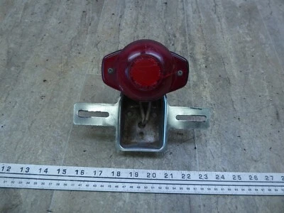 Suzuki S32-2 Olympian S604-1A 1966) luz de freno trasera cromo soporte de montaje Foto 1 de 4