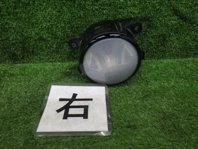 JDM 2011 日产 Leaf ZE0 右雾灯透明镜头保险杠底座 — 第 1/4 张图片