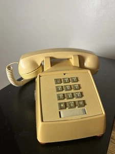 ITT G250013-MBA-20M-H Desk Corded Vintage Push Button Landline 90's Phone USA - Picture 1 of 11