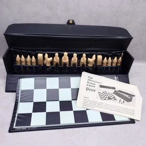 Carlton Isle Of Lewis Miniatur Schachfiguren Set Elfenbein & Schwarz. Faltbar Vintage - Bild 1 von 10
