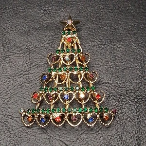 Vintage Christmas Tree Pin Brooch Multicolor Rhinestone Gold Tone. 16.496 - Picture 1 of 6