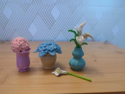 Fisher-Price Loving Family Dollhouse Barbie Potted Pot Flowers  - Image 1 of 4