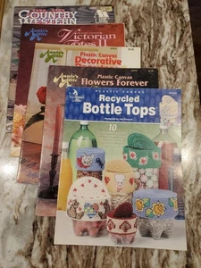 Lot Of 5 Annie's Attic Plastic Canvas Leaflets Variety Projects Vintage  - Picture 1 of 15