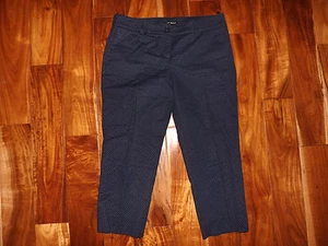 NWT Womens HILARY RADLEY Navy Blue Polka Dot Patterned Slim Leg Capris Size 4 - Picture 1 of 3
