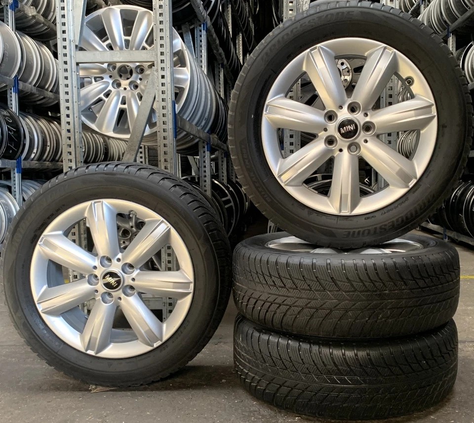 4 Orig MINI Winterräder JCW Star Spoke 539 205/60 R17 93H M+S F60 6856041 1357 - Bild 1 von 3